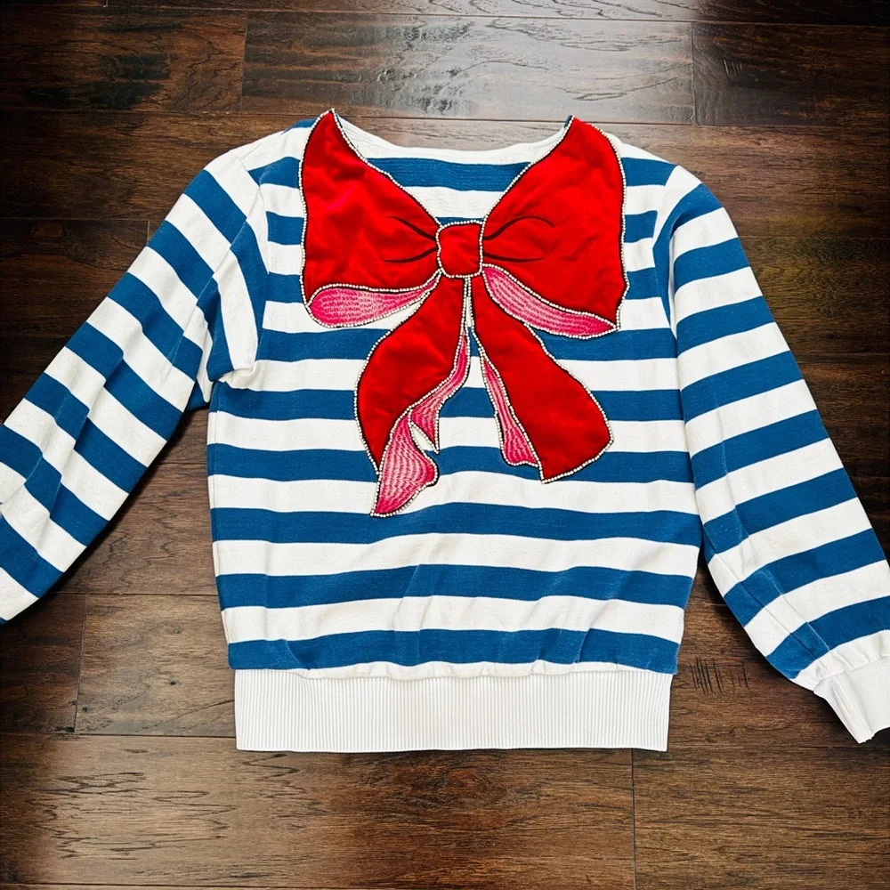 Sweatershirt - Picture 1 of 3